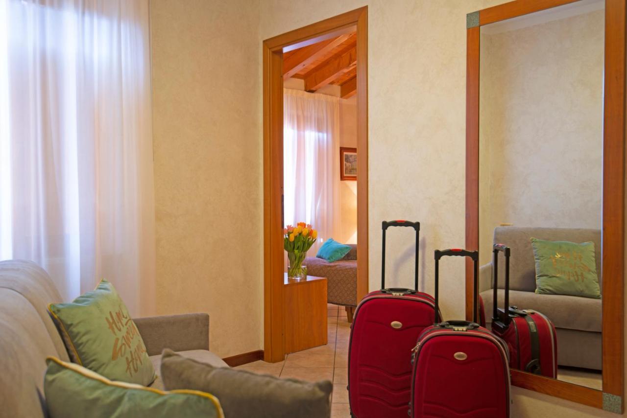 Hotel Corte Regina Sirmione Luaran gambar